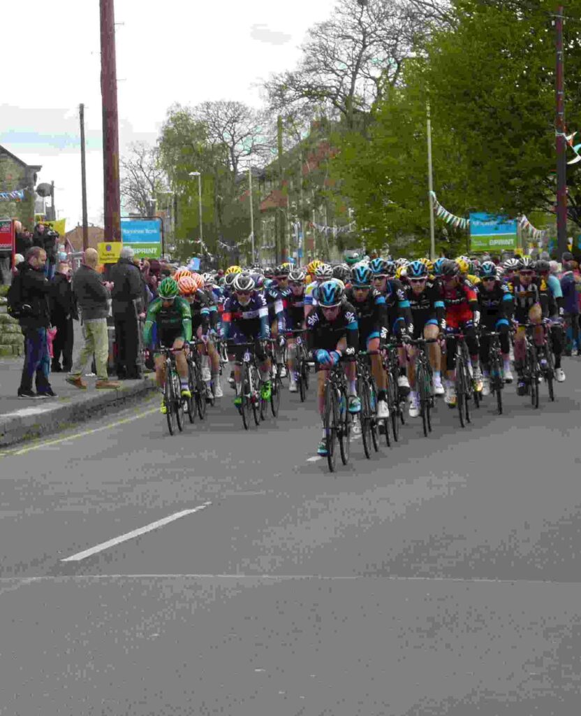 Tour de Yorkshire 2015 Racing through Pickering