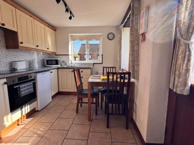 Carters Cottage kitchen and dining area Carters Cottage kitchen and dining area